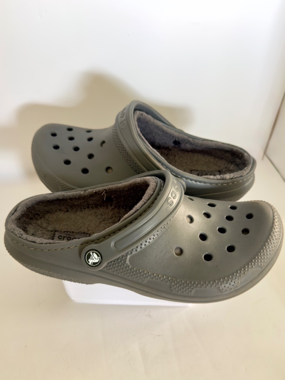 Crocs Classic Lined Clogs Gray Faux Fur Unisex Mens 8 Womens 10